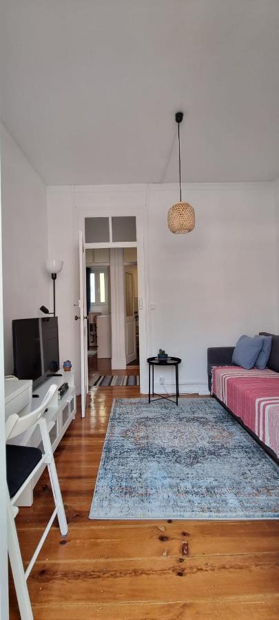 Charming Central Apartment To Rent Lisbon Luaran gambar