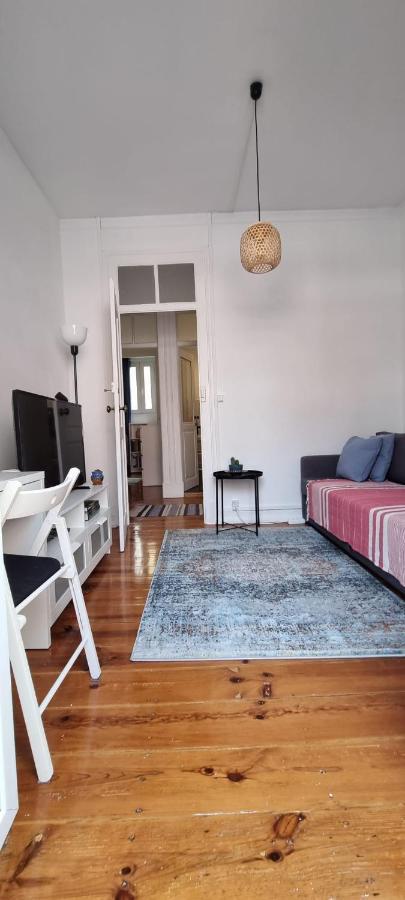 Charming Central Apartment To Rent Lisbon Luaran gambar