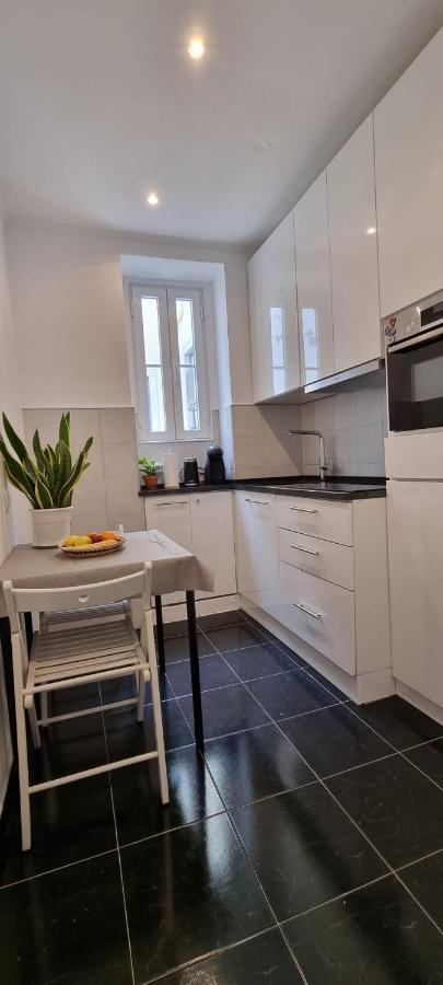 Charming Central Apartment To Rent Lisbon Luaran gambar