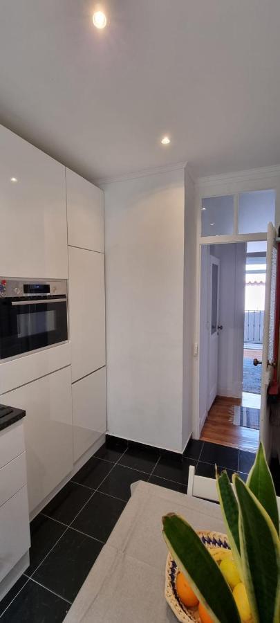 Charming Central Apartment To Rent Lisbon Luaran gambar