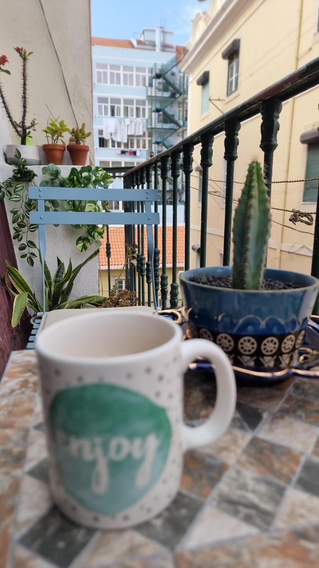 Charming Central Apartment To Rent Lisbon Luaran gambar