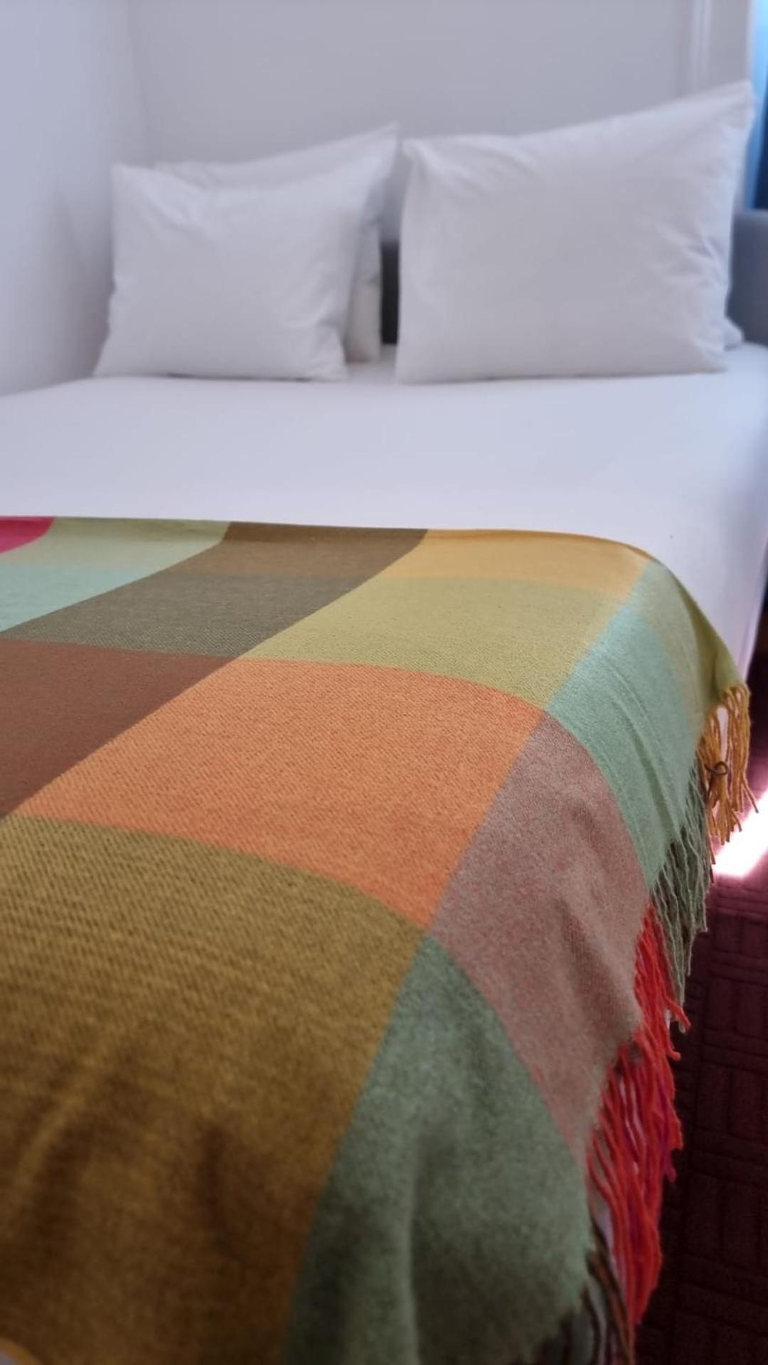 Charming Central Apartment To Rent Lisbon Luaran gambar
